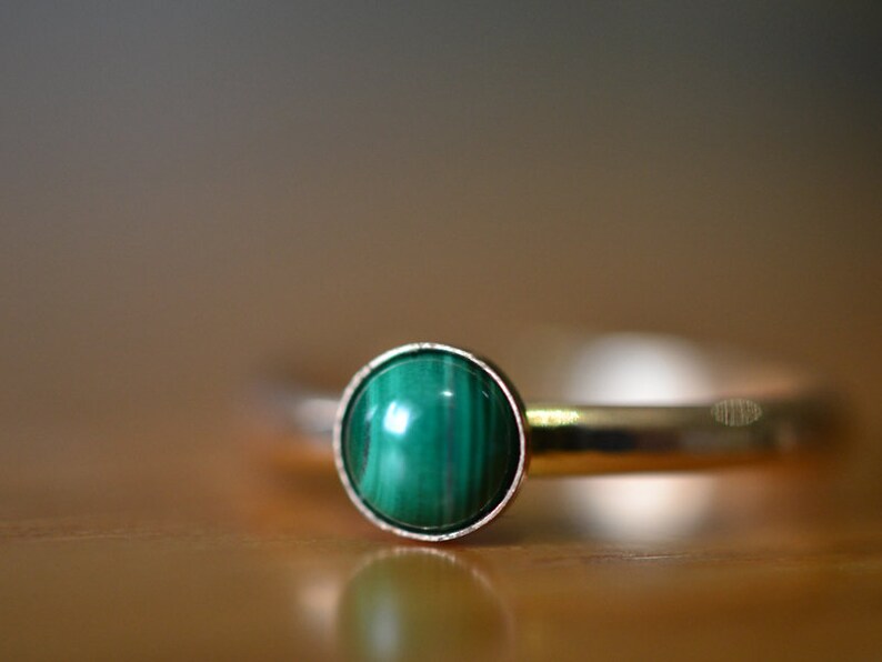 Hammered 2mm Stacking Band Malachite Ring Personalised Engraved Recycled 14K Yellow Gold Jewelry 5mm Natural Green Stone