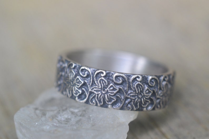 Men's Hibiscus Wedding Band, Gothic Oxidized Sterling Silver Art Nouveau Style Flower Ring, Engraved Floral Patterned Male Jewelry image 2