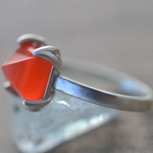 Carnelian Ring, Pyramid Cut Red Orange Crystal Point Cabochon, 8mm Gemstone, Simple 925 Sterling Silver Statement Jewellery