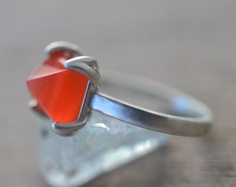 Carnelian Ring, Pyramid Cut Red Orange Crystal Point Cabochon, 8mm Gemstone, Simple 925 Sterling Silver Statement Jewellery