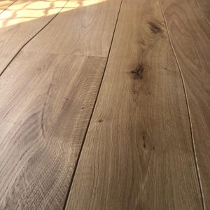Curved flooring