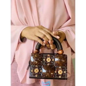 Women&#39;s Mini Coconut Shell Thread Tote Bag 15x10 centimeters, unique women&#39;s bag made from coconut shell material