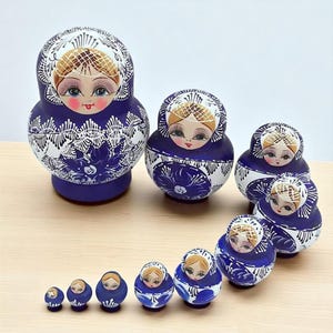 Hand-Painted Russian Nesting Dolls Set – 10 pcs Blue Matryoshka Gift – Traditional Wooden Folk Art Decor