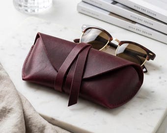 100% Leather sunglasses case, Personalized sunglass holder, Leather sunglass holder, Leather glasses sleeve, Custom leather glasses case