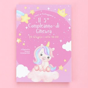 Invito compleanno digitale bambina tema unicorno rosa con stelle. modificabile per qualsiasi età