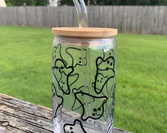 Ghosts 16oz Glass Cup With Lid and Straw, Halloween Glass Can, Cute Halloween Glass Cups, Spooky Szn, Spooky Gifts, Cute Ghosts Cup
