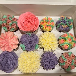 Custom Flower Cupcakes (NO SHIPPING &gt;&gt; delivery or pickup only around Stoughton/ South Shore area, MA)