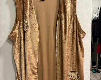 Colete longo de veludo perolado Lacy After Noon by Shell Kepler, tamanho 3X.