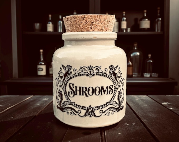 Shrooms apothecary jar