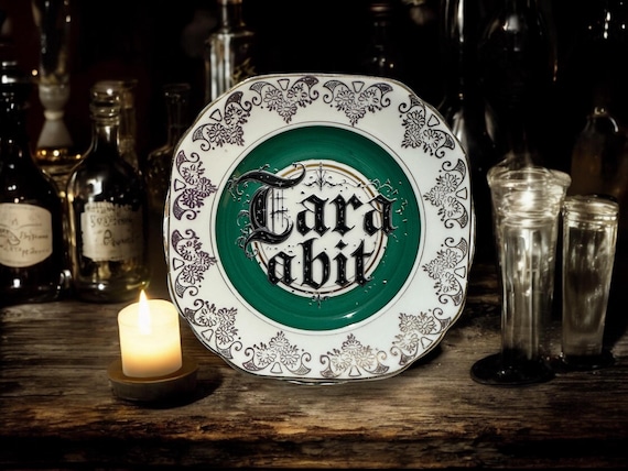 Tara a Bit Plate – Vintage Crackpottery with stand