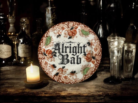 Alright Bab Plate – Vintage Crackpottery with stand