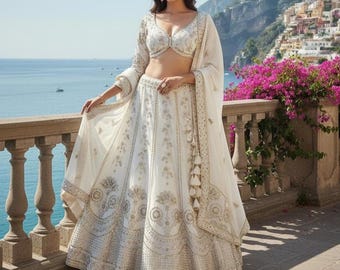 Lehenga Choli bordado em seda branca leitosa: Ghagra nupcial indiano com dupatta
