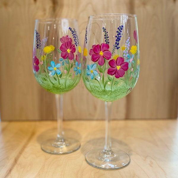 Hand painted wine glasses with flowers,  floral wine glass, customized wine glass, wedding bridesmaid Mother's Day gift, country kitchen