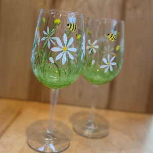 Hand Painted Wine Glasses: Daisy & Bumblebee Decor, Set of 2