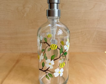 Hand painted soap dispenser bumblebees, country decor, white flowers and bees,, bathroom soap dispenser, dish soap bottle