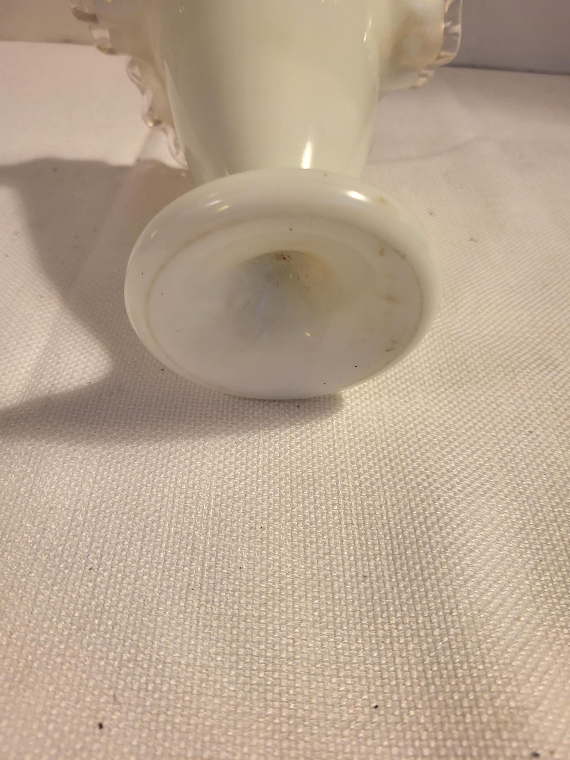 フェントン　花瓶　シルバークレスト Fenton フェントン シルバークレストのフリルが可愛い 大きな花瓶