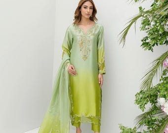 Pakistanische Sheesha Seidenanzug | Handbesticktes Adda Arbeitskleid | Sheesha Silk Kurta Set mit Organza Dupatta | Pistaziengrünes Kleid