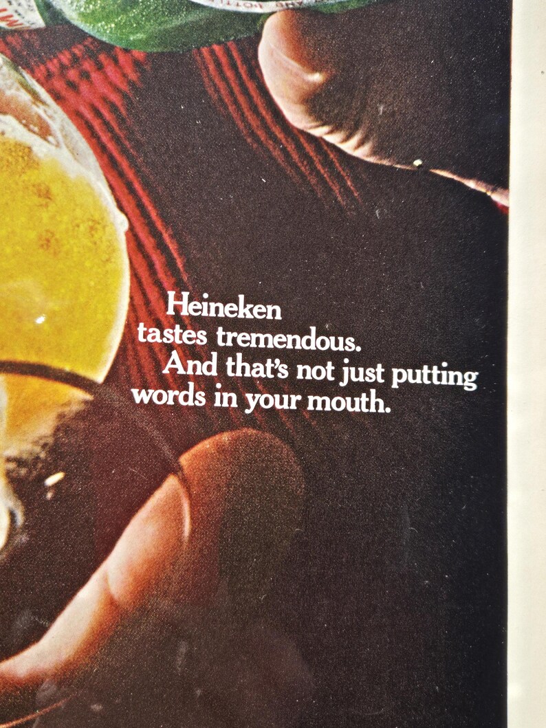 Pu&ograve; includere: Un set di tre tazze in ceramica con finitura opaca e macchiettata. Le tazze sono nei toni del crema, grigio chiaro e grigio scuro. Ogni tazza ha un design semplice e minimalista, perfetto per caff&egrave; o t&egrave;.