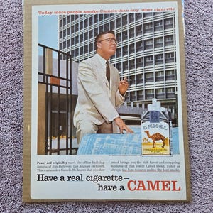 auto dispensing cigarette case Deluxe Auto Dispenser Cigarette Case with Built-In Lighter