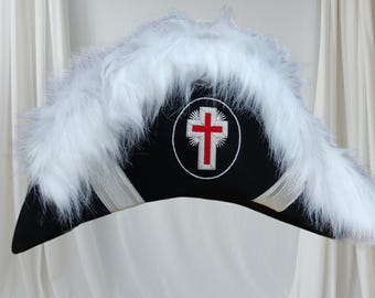 Sir Knight Knights Templar Commandery Illinois Regulation Chapeau Black Underlayer Struzzo Feathers, cavaliere templare Chapeau con custodia - Italia Sir Knight Knights Templar Commandery Illinois Regulation Chapeau Black Underlayer Struzzo Feathers, cavaliere templare Chapeau con custodia - Italia