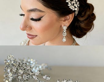 Diadema nupcial Eliara hecha a mano con diamantes Swarovski, tocado de boda.
