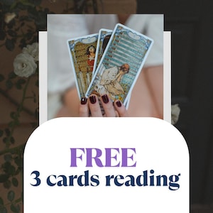 Könnte beinhalten: Drei Tarotkarten werden in einer Hand gehalten, mit detaillierten Illustrationen und verzierten Rändern. Die Karten befinden sich vor einem weißen Hintergrund. Das Bild enthält den Text "FREE 3 cards reading" in Lila und Blau.