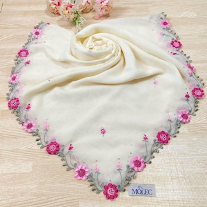 Tournesol Design** Écharpe en voile brodée à la main Hijab