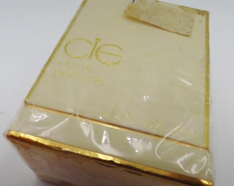 NEW SEALED CIE by Jacqueline Cochran Classic Perfume 1/2 fl oz Discontinued