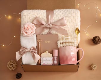 Umarmung in einer Box, Hygee-Geschenkbox, Denken an Sie Box, gemütliches Pflegepaket, Selbstpflegekorb, Decken-Geschenkbox, Ermutigungsgeschenk, Mutter-Geschenkset