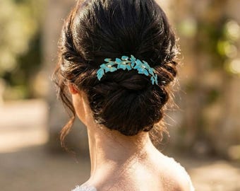 Presilha de cabelo com orquídea e pérola, estilo Chinoiserie, com flores, ideal para quem ama a natureza.