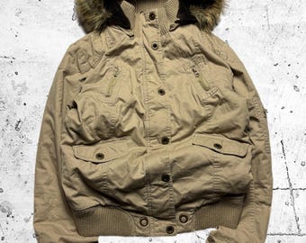 Vintage Y2K Beige Cropped Jacket with Faux Fur Hood – 2000s Short Bomber Coat | Size S