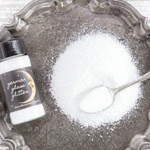 Purpurina de vidrio alemana - Grano mixto, efecto nieve blanca opaca, frasco mezclador de 113 g