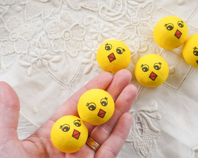 Spun Cotton Bird Craft Heads with Vintage-Style Yellow Chick Faces 30mm: 12 Pcs.