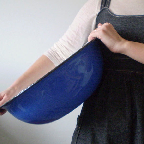 Enamelware Wash Basin / Large Bowl, Cobalt Blue and White Enamel