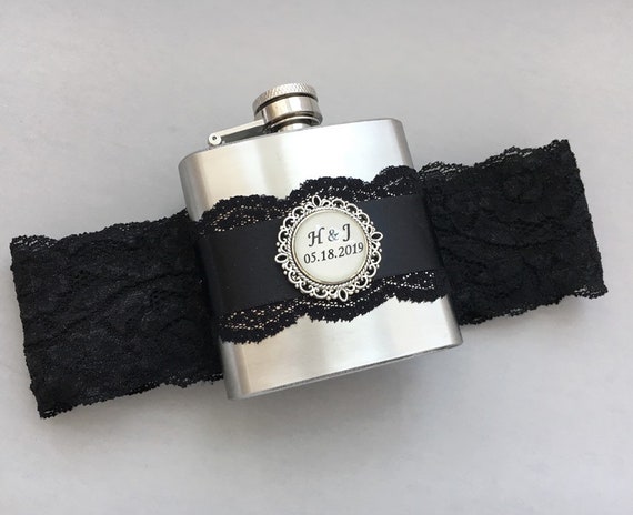 Ivory Flask Garter Personalized Flask With Bridal Garter Custom Wedding Garter Ivory Lace Garter Ivory Wedding Garter With Hip Flask Etsy Canada