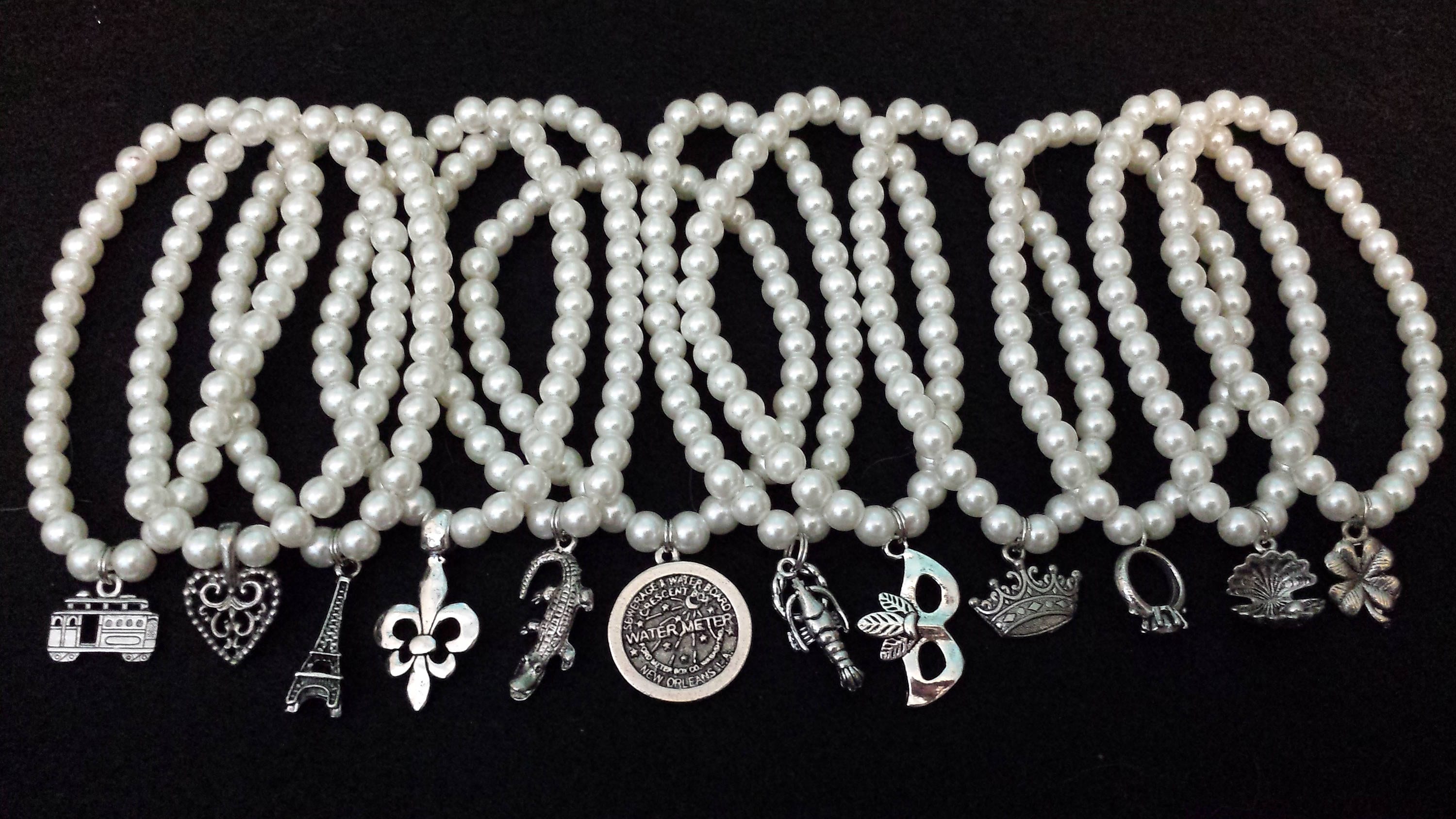 Zehn Glasperlen-Hochzeitstorte Griffe mit New Orleans und traditionellen Charms