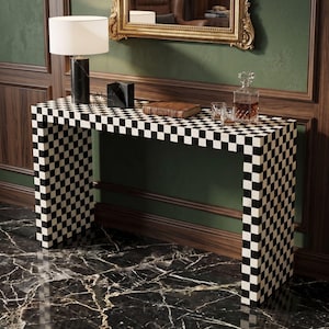 Mesa consola con incrustaciones de hueso y tablero de ajedrez negro, mesa de entrada tipo cascada, muebles decorativos geométricos.