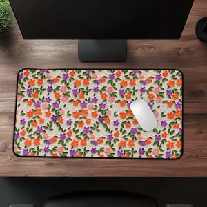 Desk Mat, Cute Retro Floral Desk Mat Classic Checkerboard Plaid Mouse Pad Anti-slip Play mat Aesthetic Checkered Square Office Mat laptop