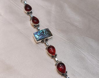 Pulseira banhada a prata com concha de abalone, joia artesanal natural para ocasiões especiais, presente para mulheres.