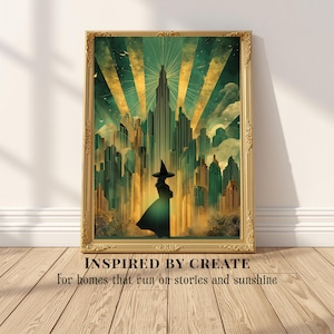 Puede incluir: Una impresión artística enmarcada que muestra la silueta de una figura con sombrero puntiagudo frente a un horizonte urbano estilizado con rayos de sol dorados. La obra está en un marco dorado ornamentado. El texto dice: INSPIRED BY CREATE. For homes that run on stories and sunshine.