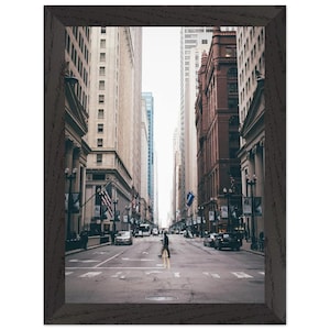 Passeggiando per Chicago - Poster di alta qualità con cornice in legno e carta artistica
