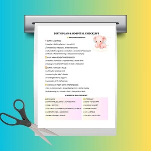 Puede incluir: Un plan de nacimiento y una lista de verificaci&oacute;n del hospital impresos, con una ilustraci&oacute;n de elefante rosa. La lista incluye secciones para el lugar de nacimiento, las intervenciones m&eacute;dicas y el manejo del dolor. Un par de tijeras est&aacute; en primer plano.