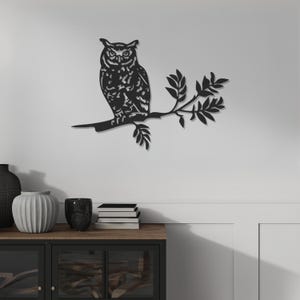 Owl Metal Wall Art for Nature Lovers – Elegant Wildlife Decor, Forest Branch Silhouette, Rustic Bird Accent for Study, Cabin or Living Room
