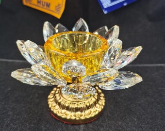 Bougeoir en cristal en forme de lotus, base en filigrane doré, pétales transparents, décoration d'autel