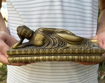 Statue vintage en laiton du Bouddha couché Shakyamuni Nirvana, Bouddha endormi, décoration d'autel