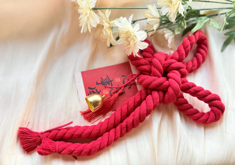 Red Endless Knot Wall Hanging | Lucky Rope Knot With Bell | Feng Shui ...