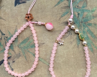 桜とピーチビーズのピンクビーズ携帯チャームストラップ | かわいいリストストラップ | ガーリーアクセサリー | かわいいビーズ | ソフトピンクの携帯ストラップ