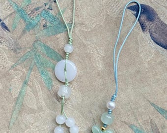 Correa para teléfono con dije de jade, donut de jade de la suerte, dije de mariposa, correa de muñeca de celadón, accesorio minimalista de estilo asiático para teléfono, dije para bolso.