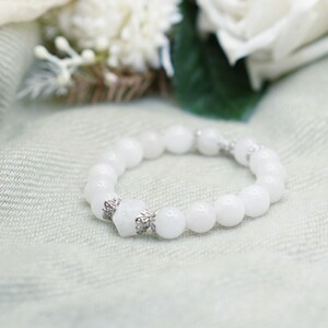Handmade White Crystal and Agate Bracelet – 10mm Beads | Spiritual Jewelry for Healing and Balance | Crystal Agate Bracelet | Birthday Gift
