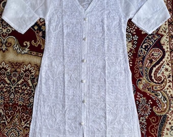 Handmade Lucknowi Chikankari Kurti: White Embroidered Pure Cotton Kurti   (Tariff Free)